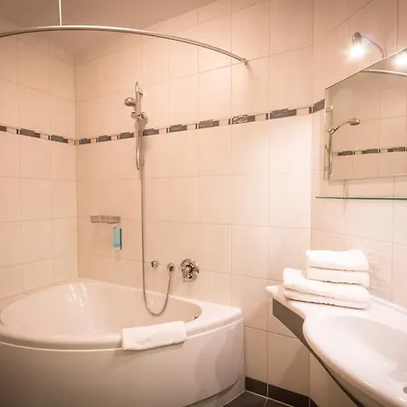 Business Vital Am Rennsteig 4*